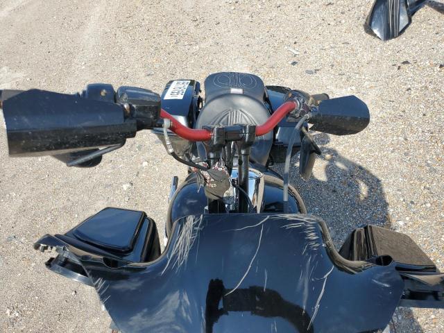 2011 HARLEY-DAVIDSON FLTRU - 1HD1KGM19BB662871