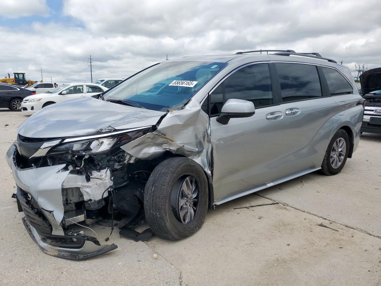 TOYOTA SIENNA XLE
