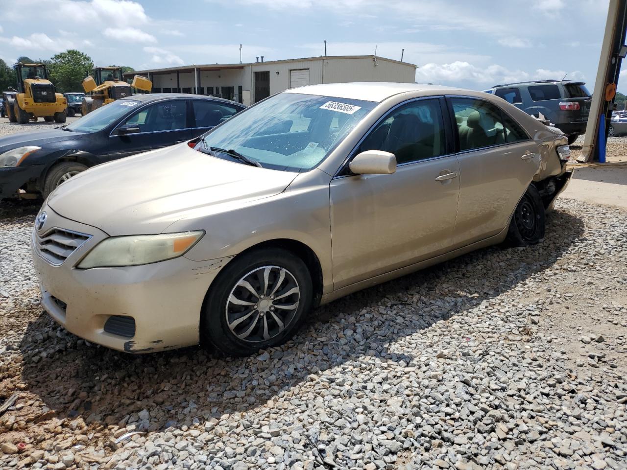 TOYOTA CAMRY BASE