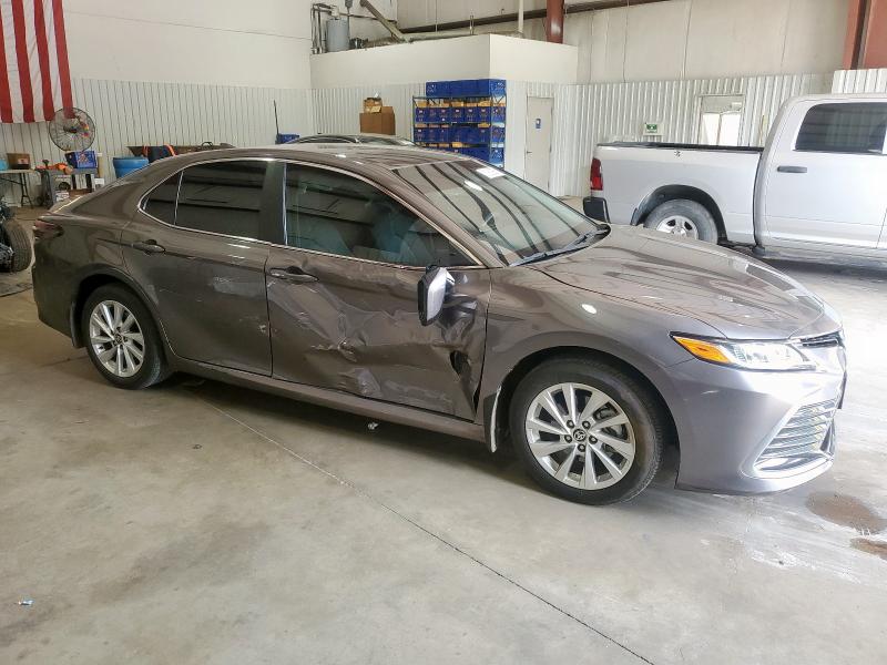 Vin: 4t1c11ak5ru902225, lot: 57982955, toyota camry le 20244