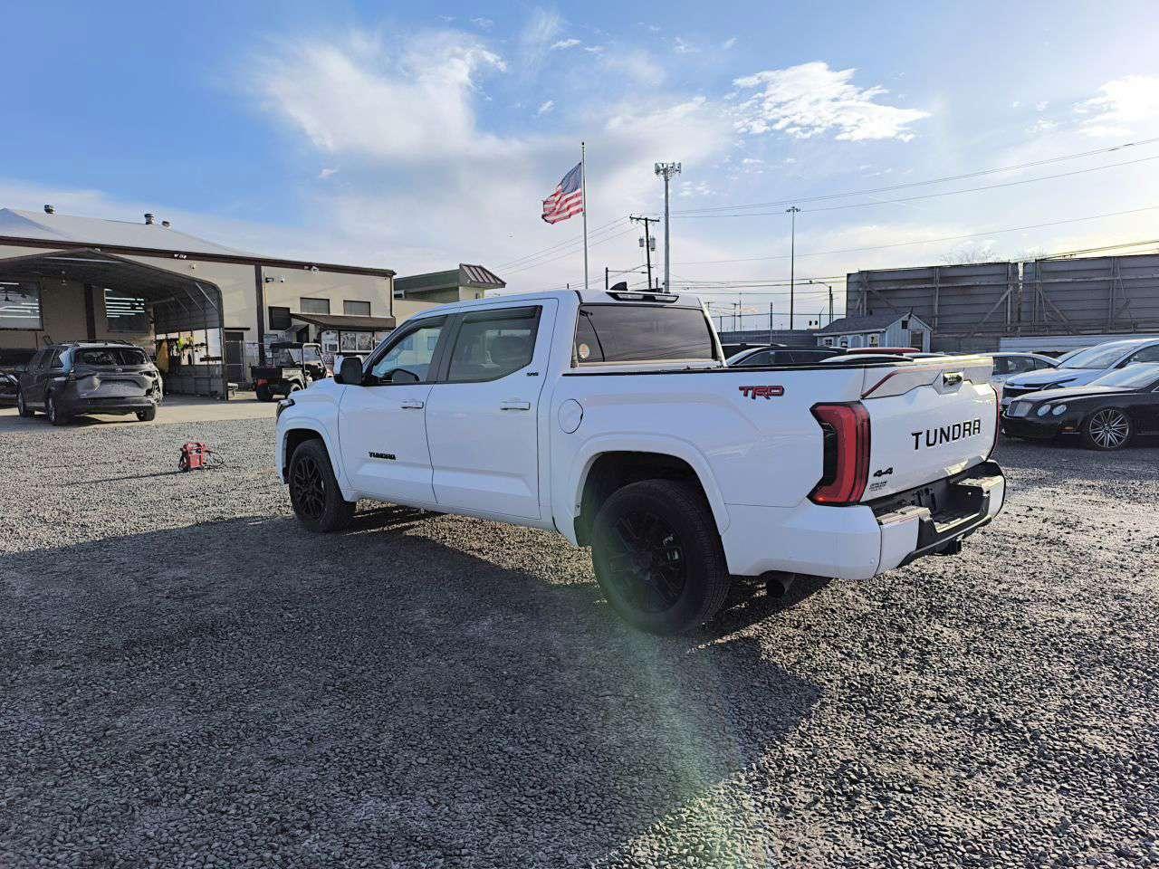 TOYOTA TUNDRA CREWMAX SR