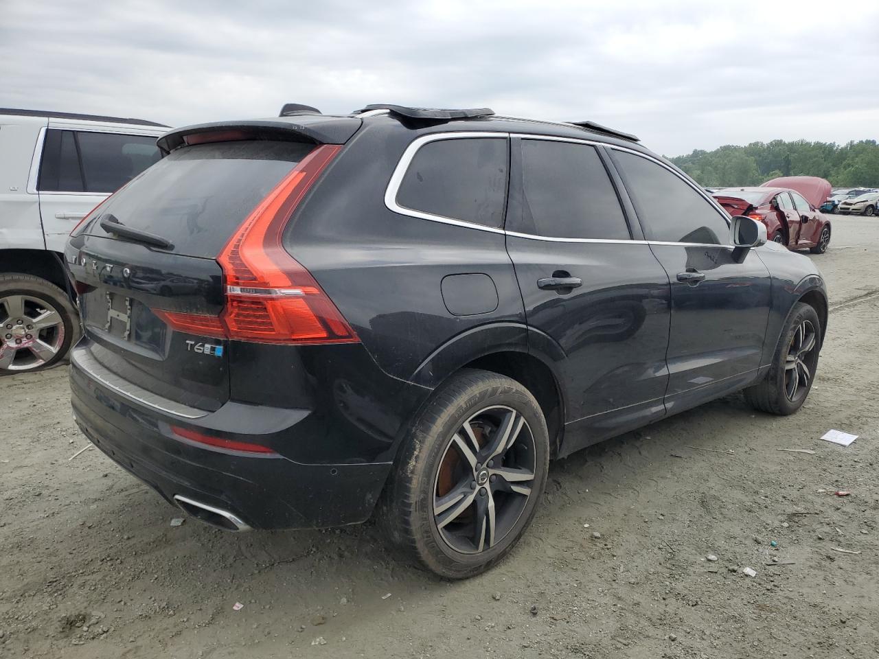 VOLVO XC60 T6 R-DESIGN