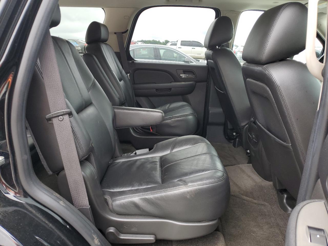 CHEVROLET TAHOE K1500 LT