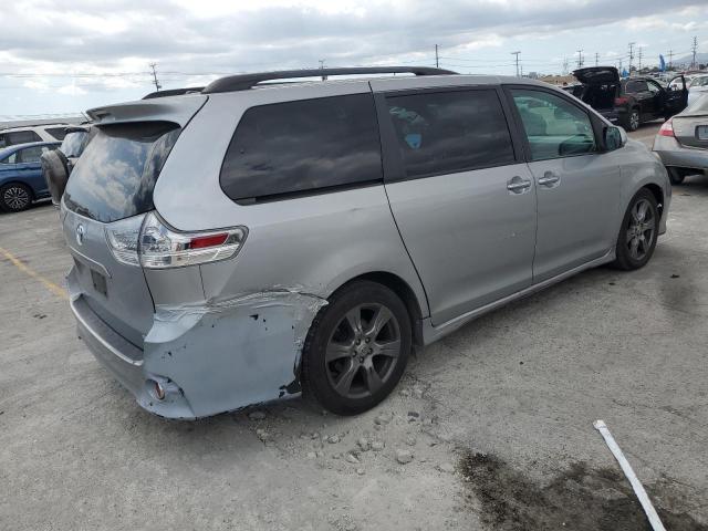 Vin: 5tdxz3dc5hs821825, lot: 56975265, toyota sienna se 20173