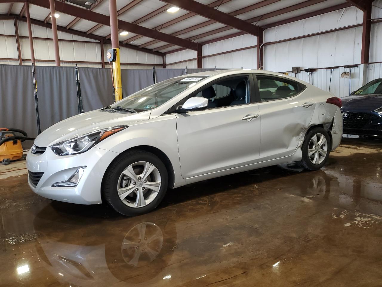 HYUNDAI ELANTRA SE