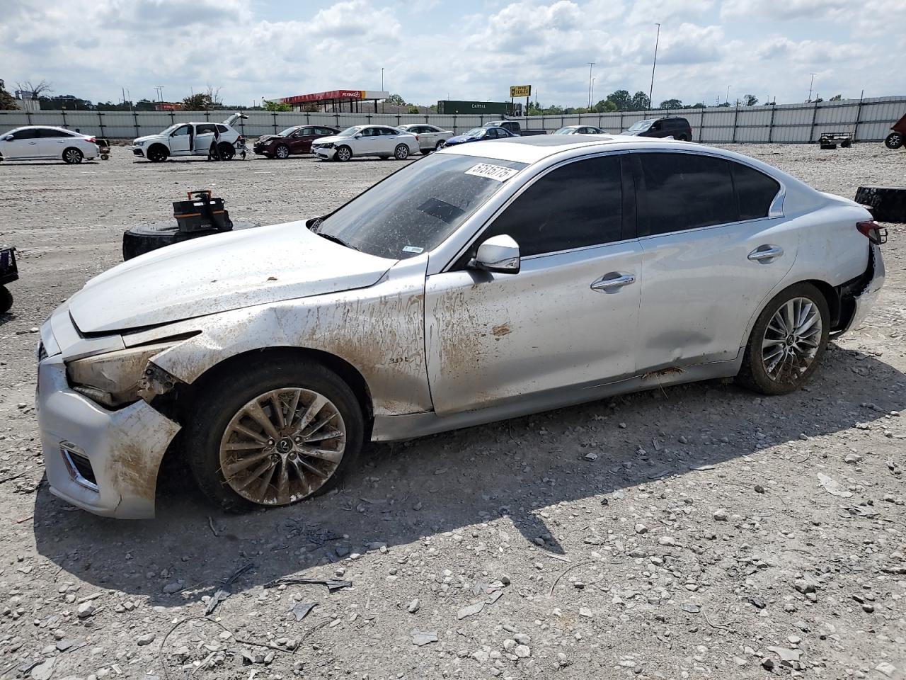 INFINITI Q50 LUXE