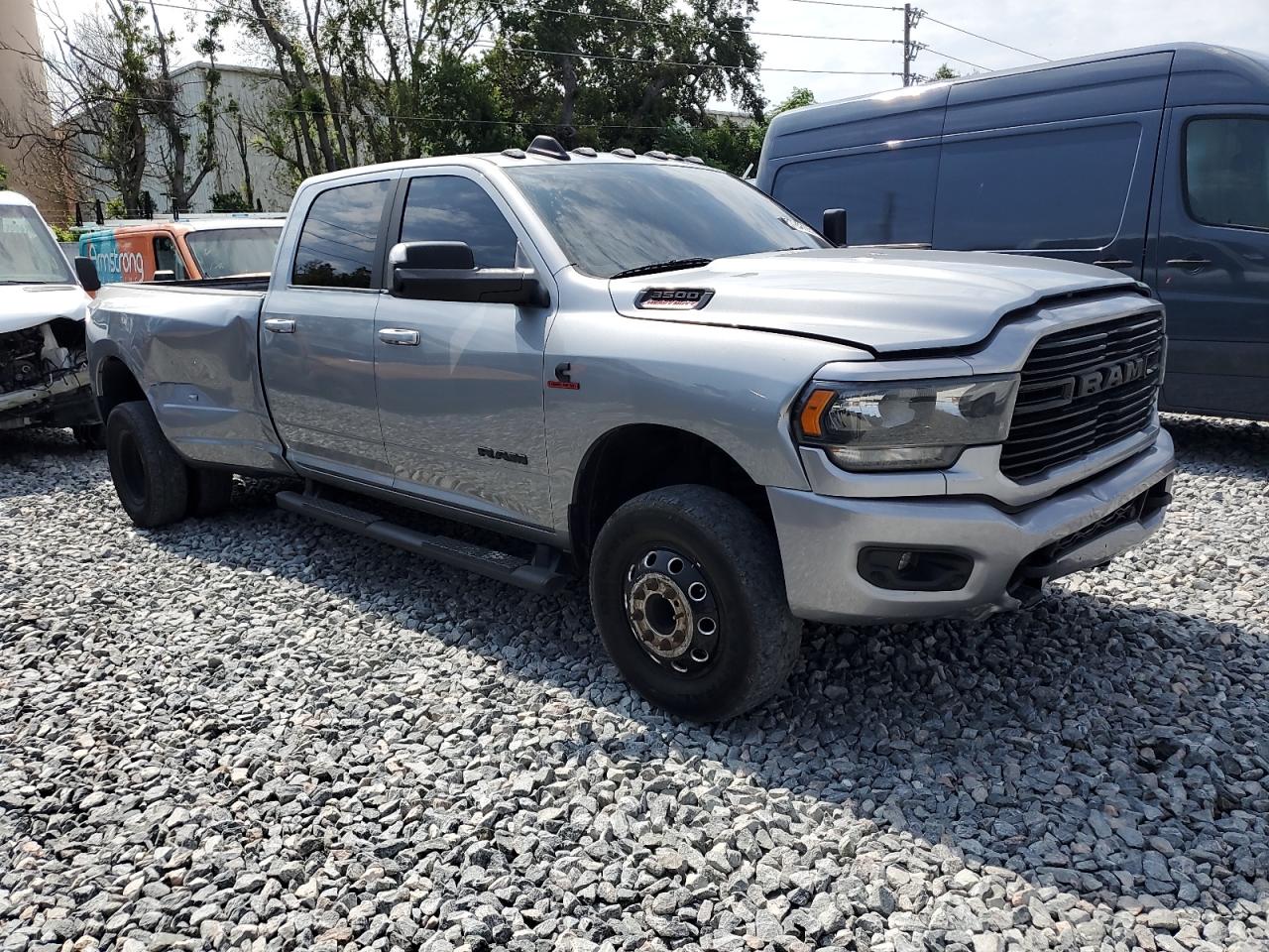 RAM 3500 BIG HORN