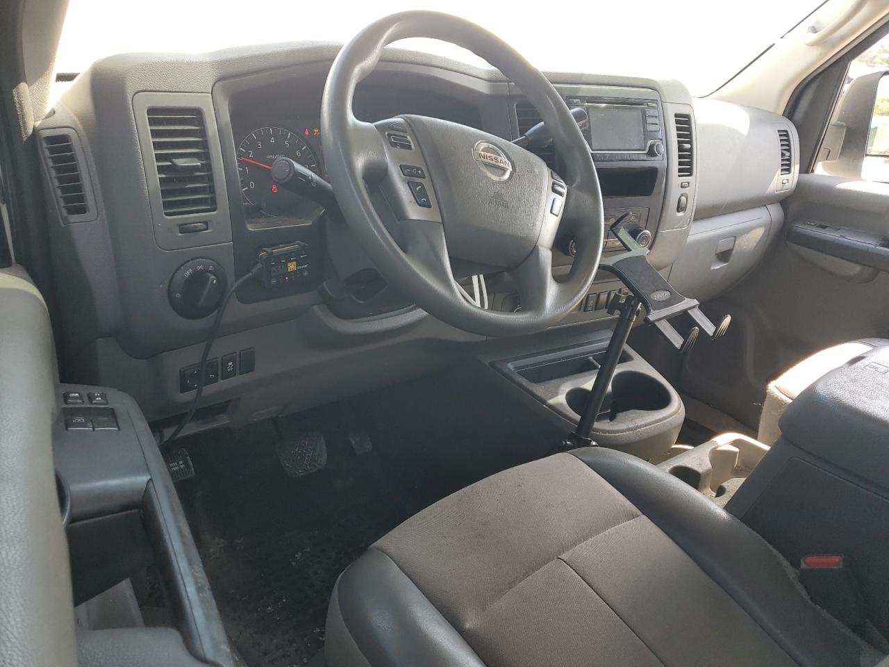 NISSAN NV2500 2500 S