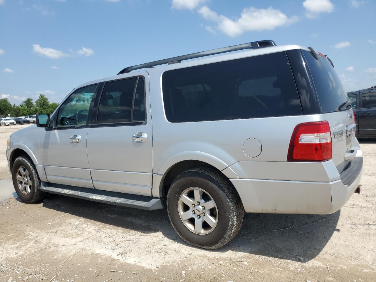 FORD EXPEDITION EL XLT