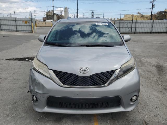 2017 TOYOTA SIENNA SE 5TDXZ3DC5HS821825