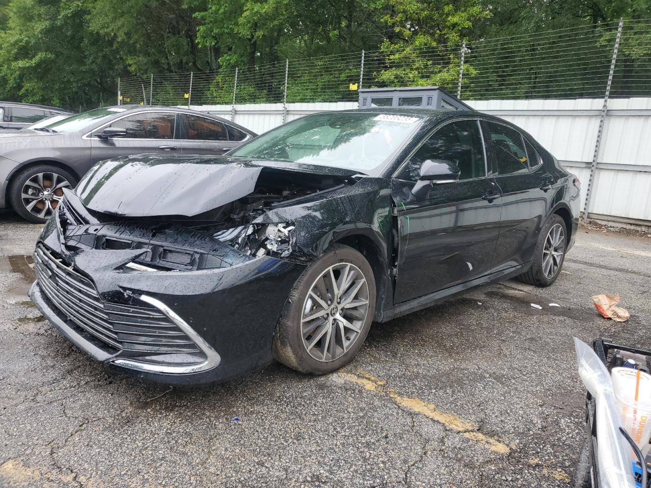 TOYOTA CAMRY XLE