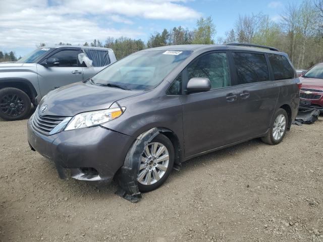 TOYOTA SIENNA LE