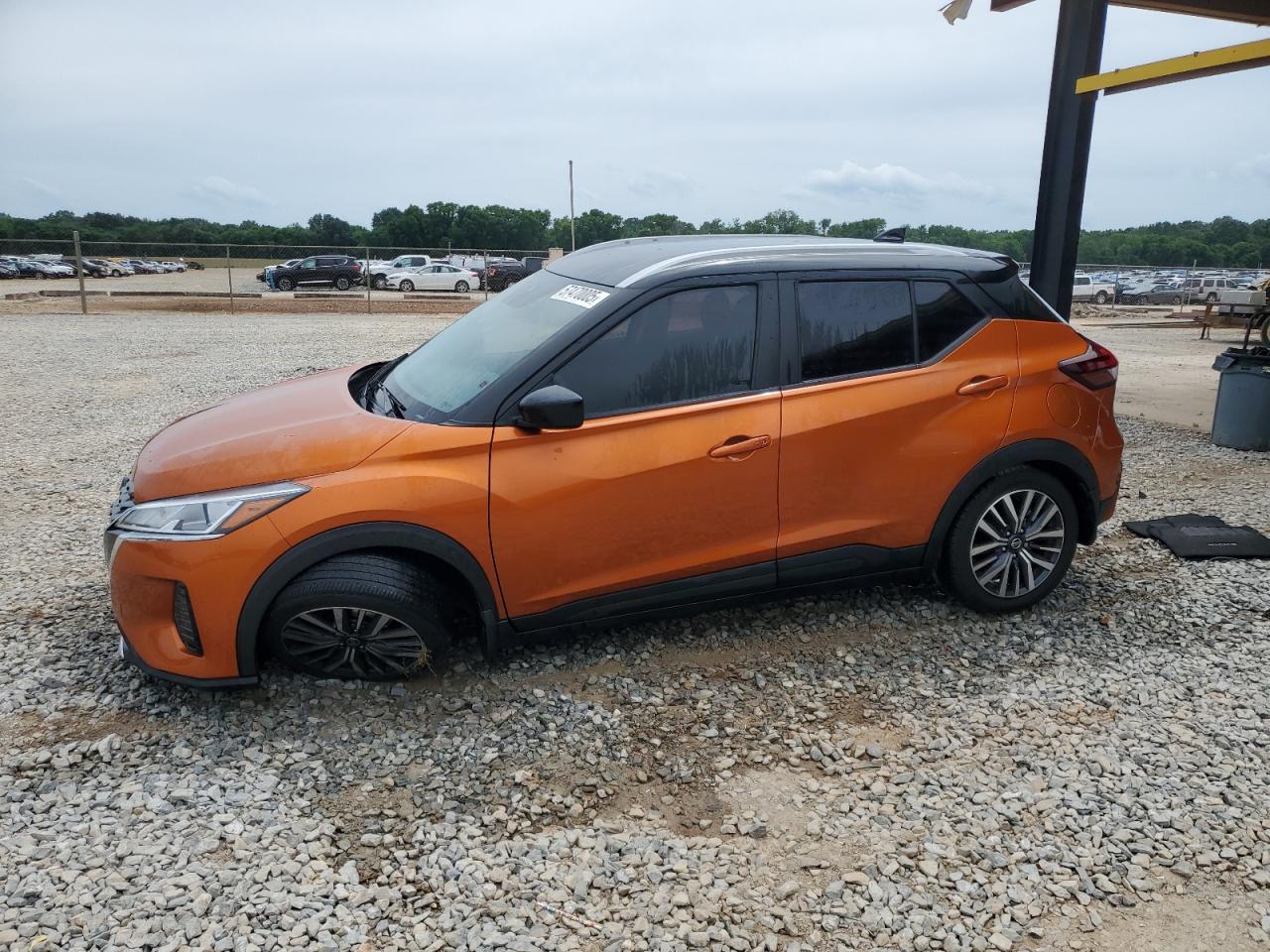 NISSAN KICKS SV