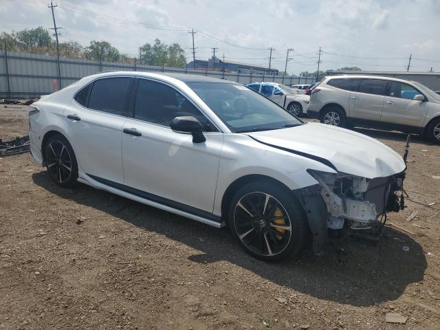 Vin: 4t1b61hk3ju130010, lot: 57181845, toyota camry xse 20184