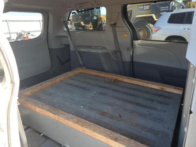 2011 TOYOTA SIENNA LE - 5TDKK3DCXBS090153