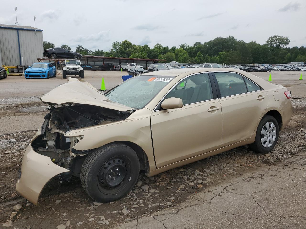 TOYOTA CAMRY BASE