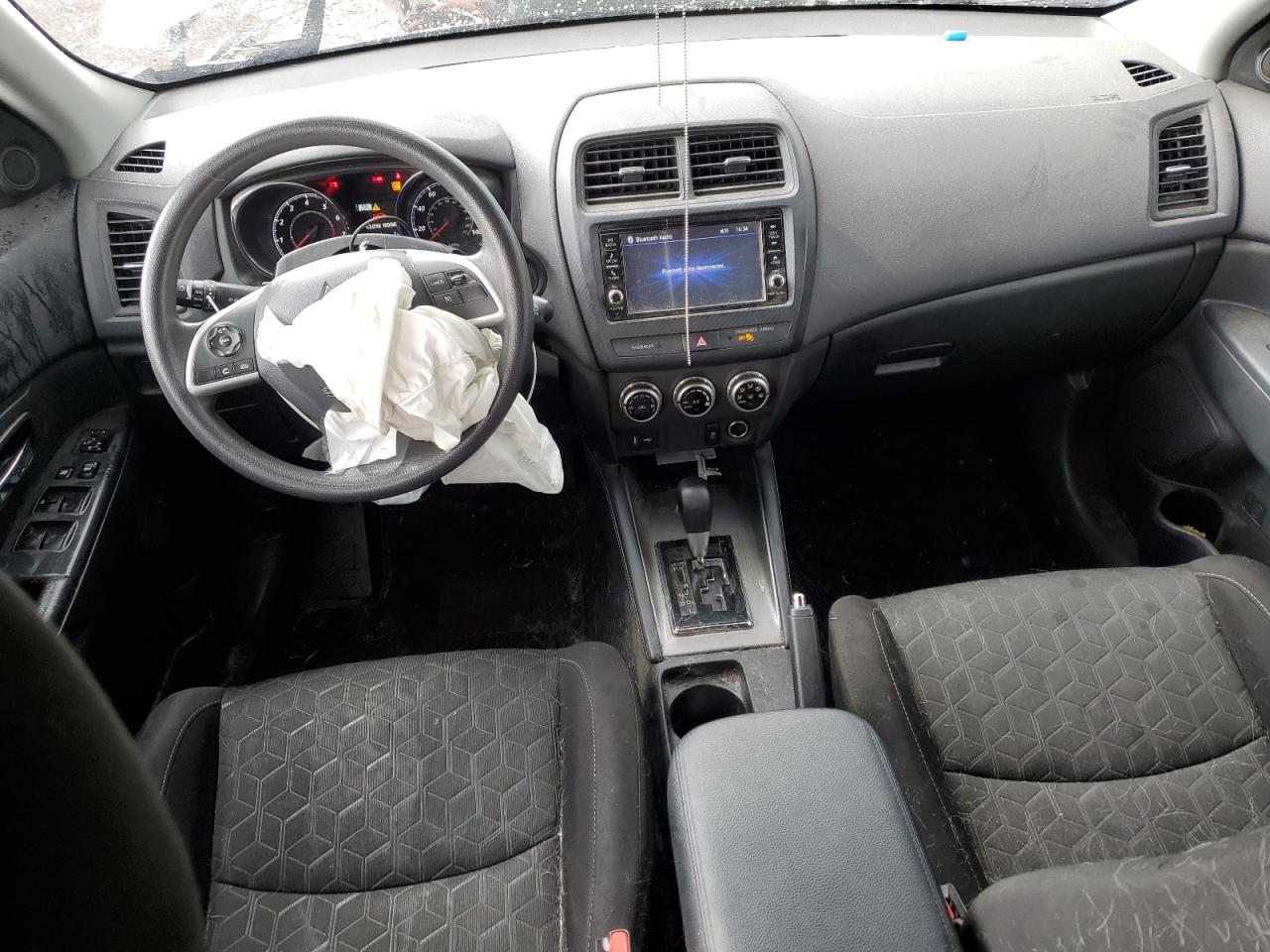 MITSUBISHI OUTLANDER ES