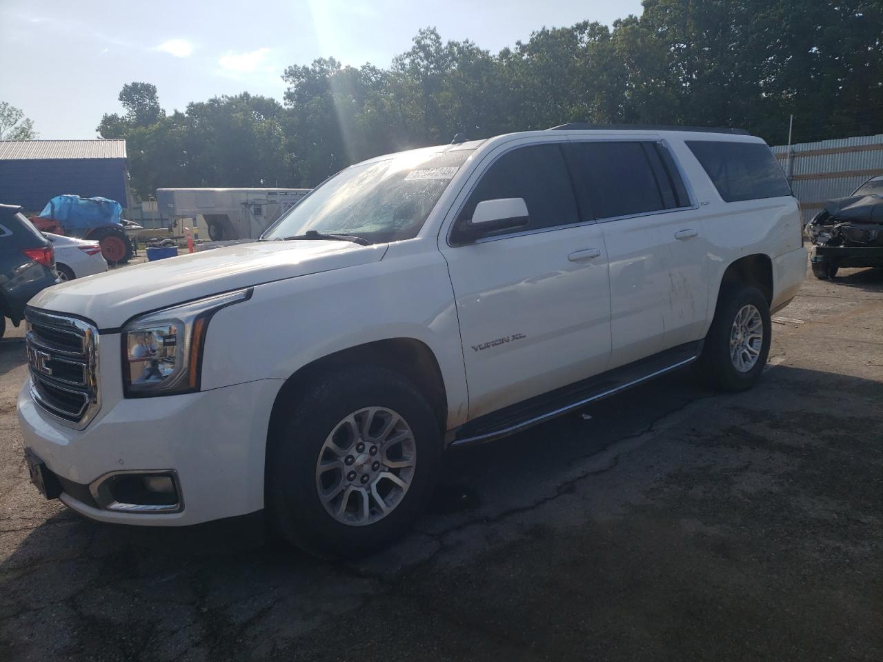 GMC YUKON K1500 SLE