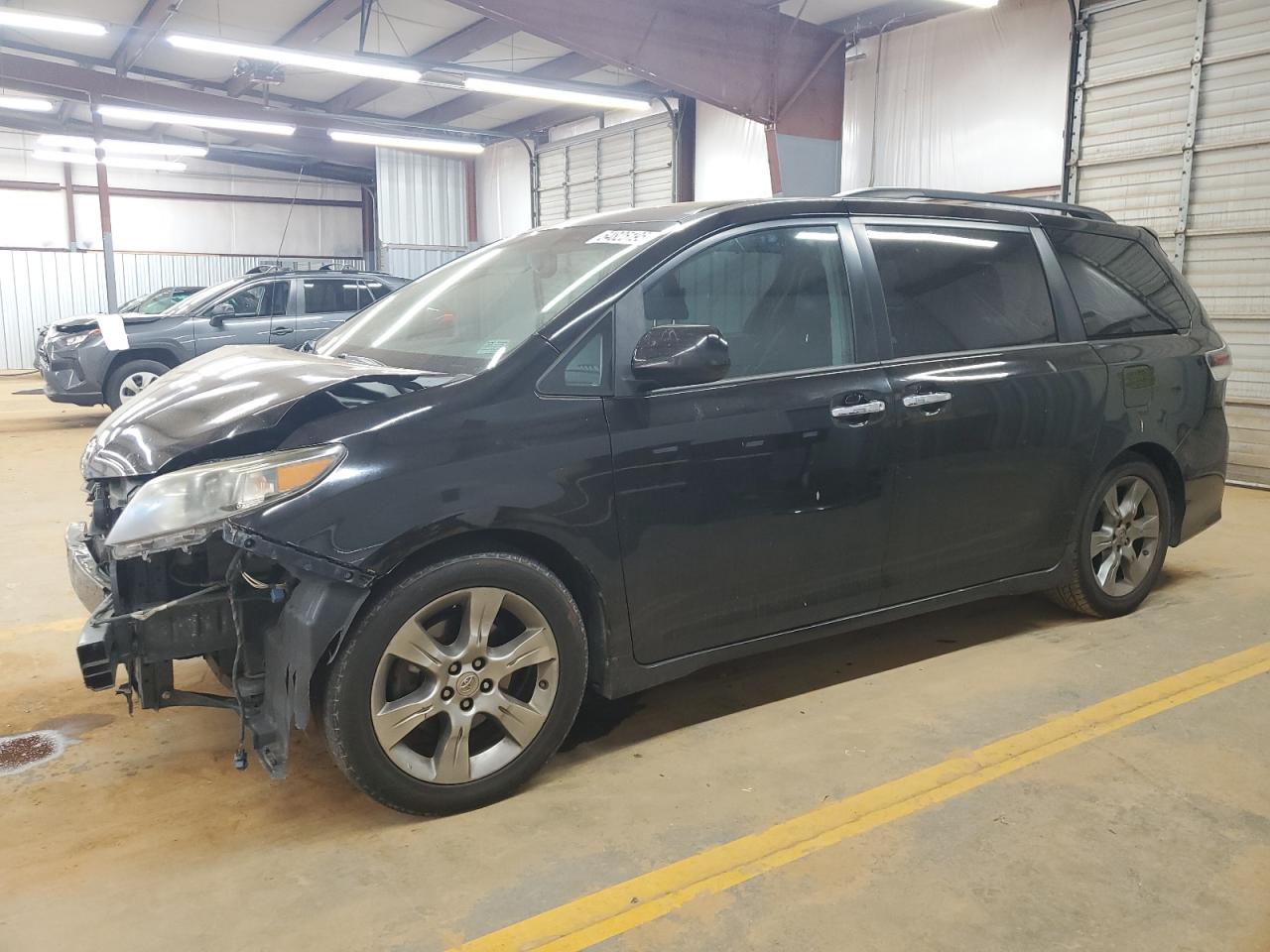 TOYOTA SIENNA SPORT