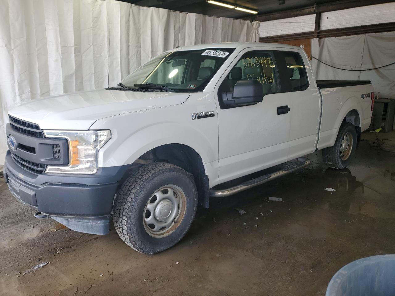 FORD F-150 SUPER CAB