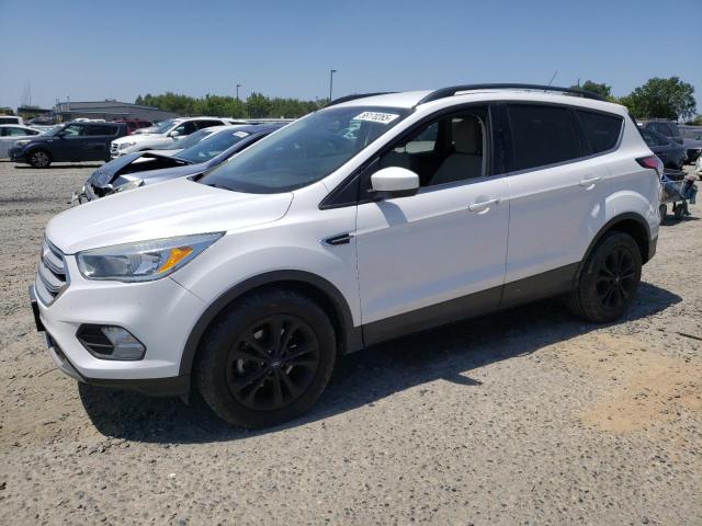 FORD ESCAPE SE 2018 white  gas 1FMCU0GD1JUB46813 photo #1