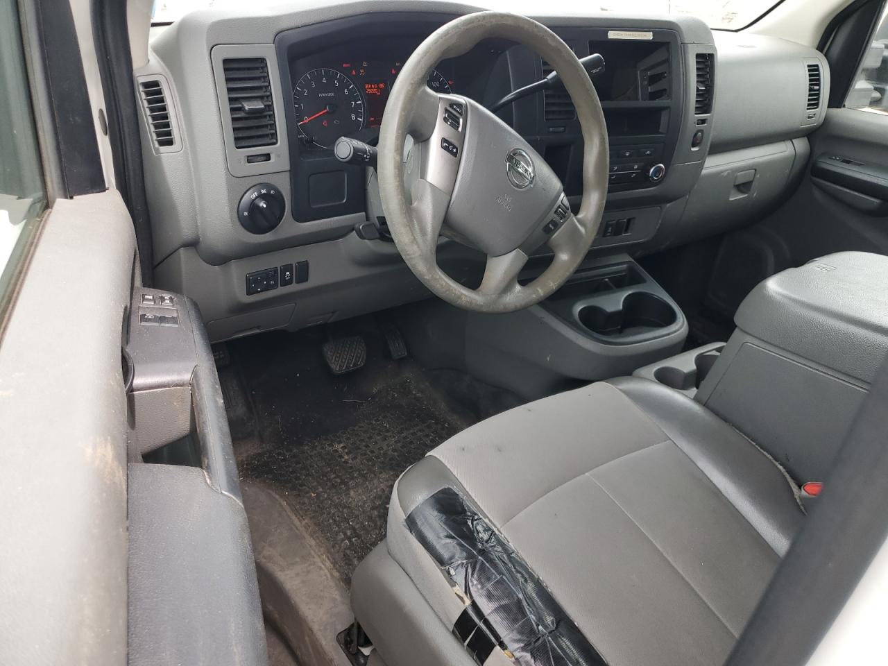 NISSAN NV2500 2500 S