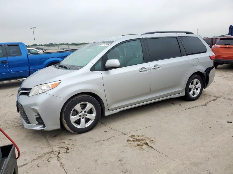 TOYOTA SIENNA LE