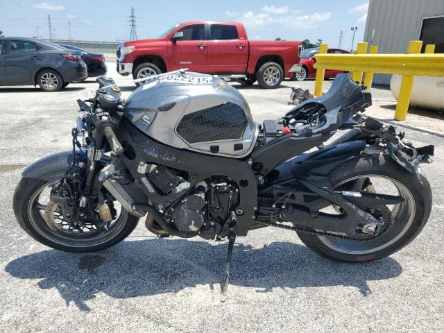 SUZUKI GSX-R600 2018 gray  gas JS1GN7FA3J2100201 photo #4