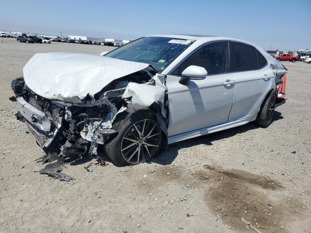 Vin: 4t1t11ak1pu176988, lot: 57915635, toyota camry se night shade 2023 img_1