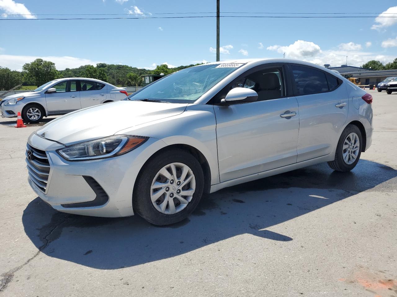 HYUNDAI ELANTRA SE
