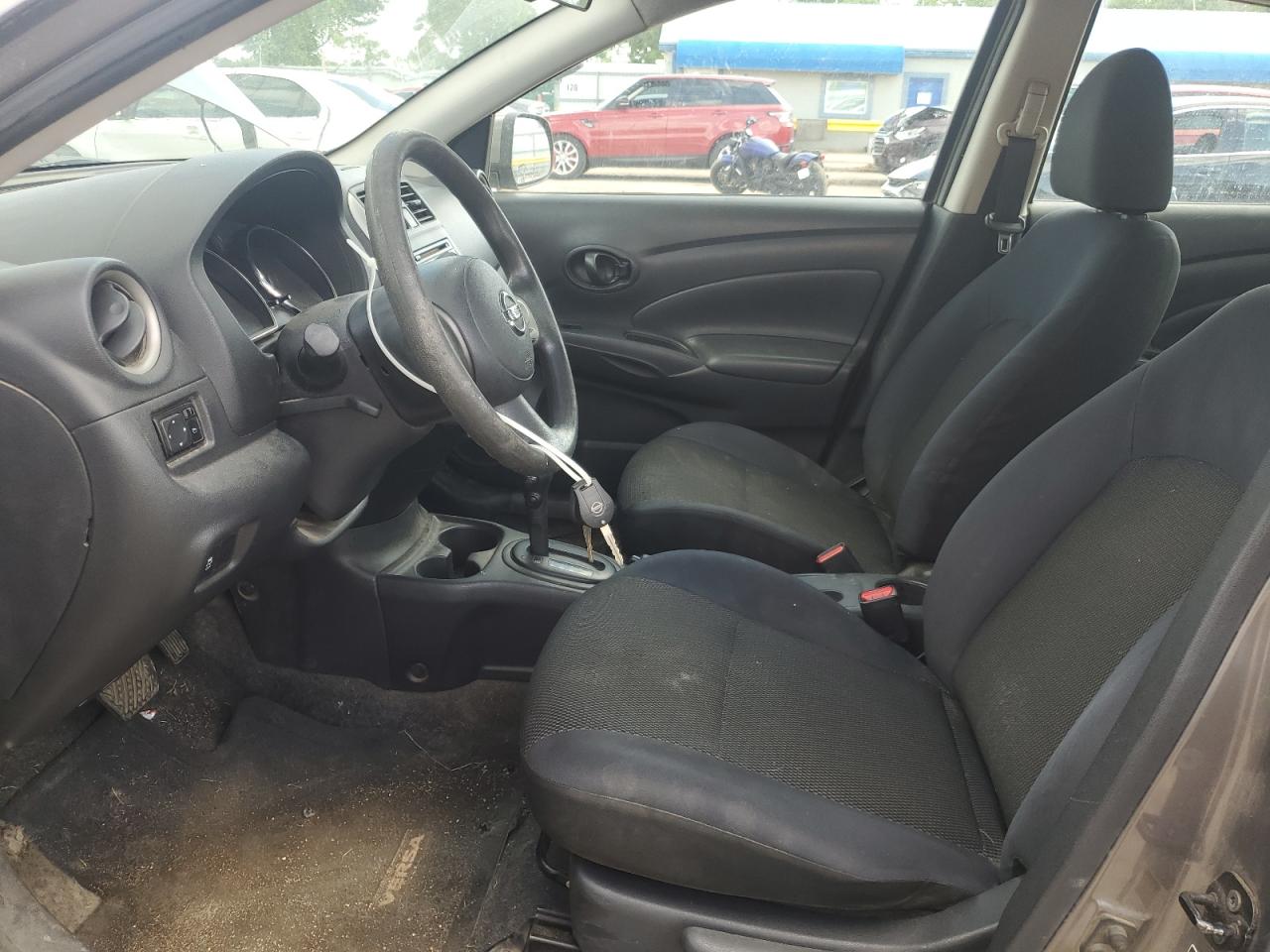 NISSAN VERSA S