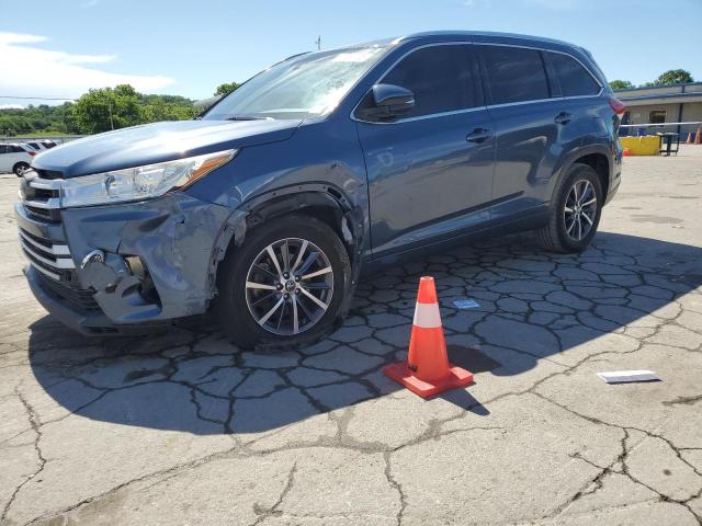 Vin: 5tdkzrfh8hs516633, lot: 55653705, toyota highlander se 2017 img_1