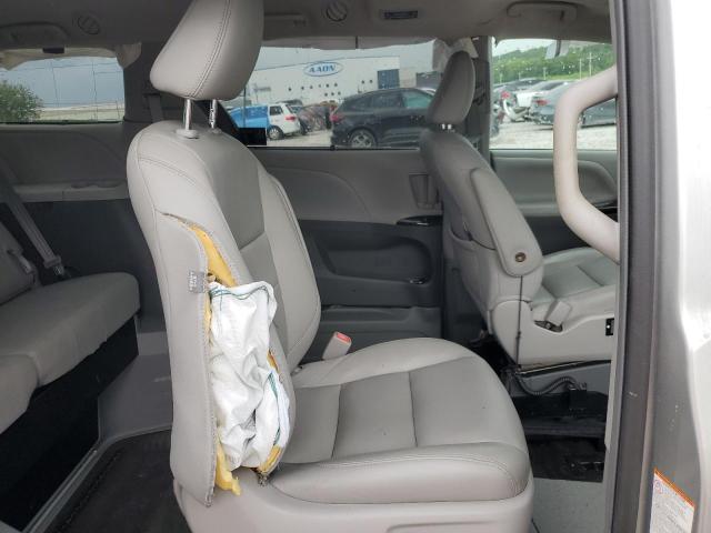 2019 TOYOTA SIENNA XLE - 5TDYZ3DC0KS973992