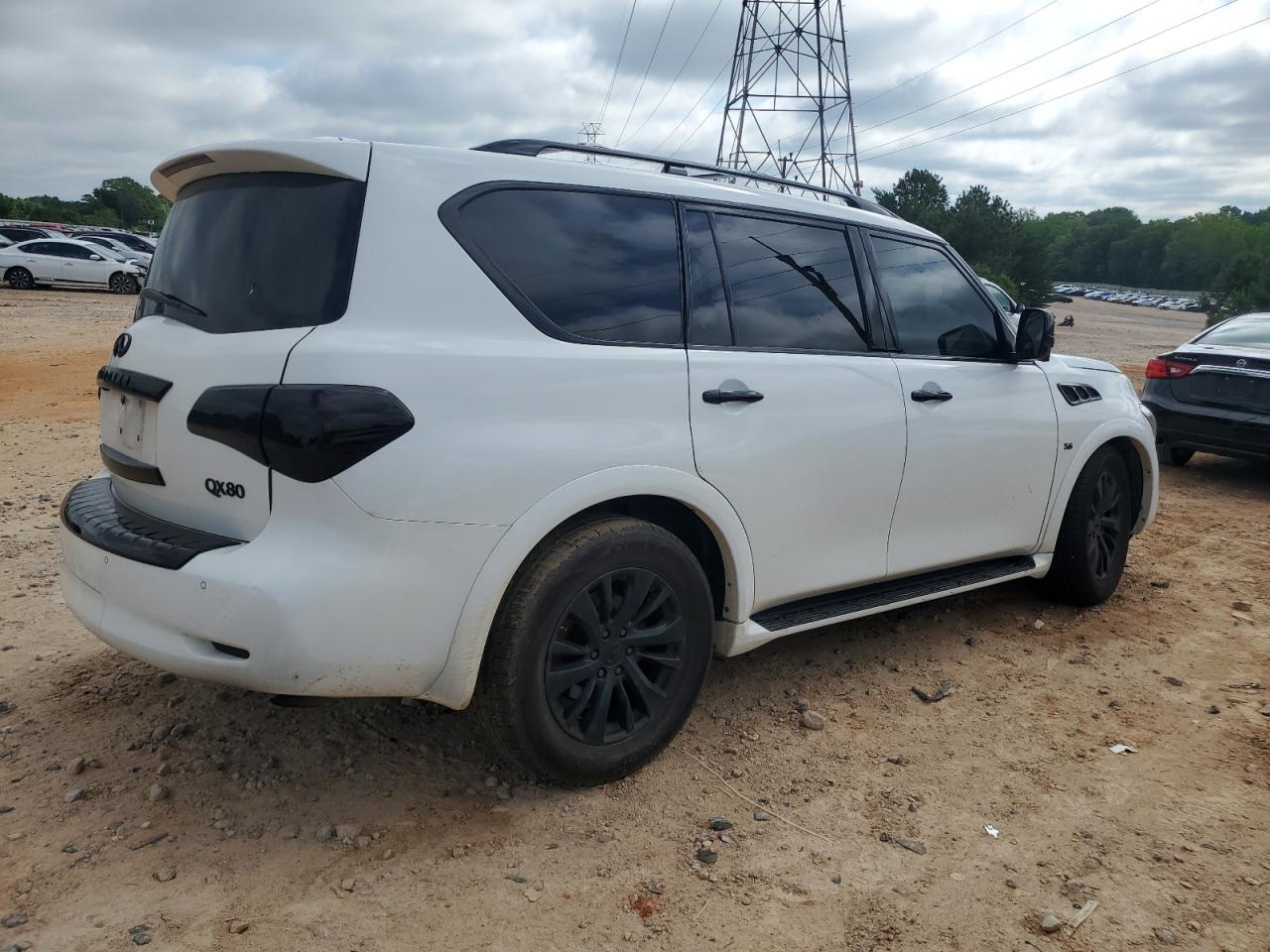 INFINITI QX80