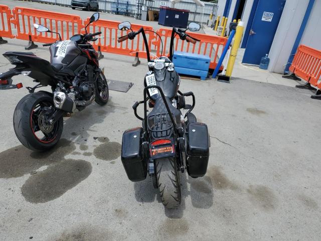 2019 HARLEY-DAVIDSON FLSL 1HD1YDJ63KB067558