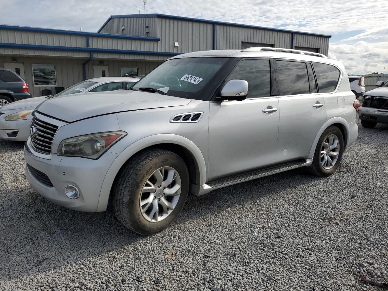 INFINITI QX56