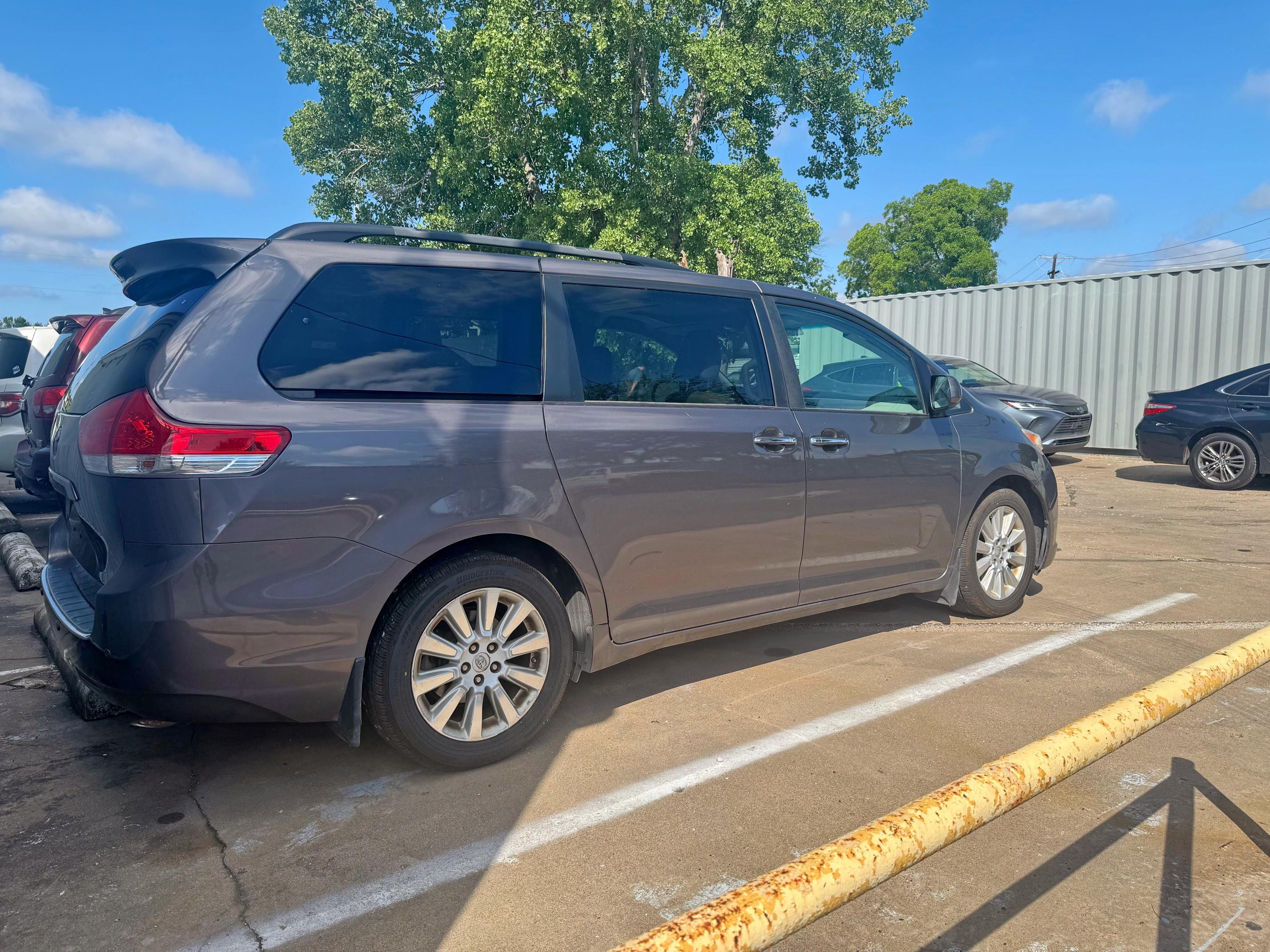 Vin: 5tddk3dc1ds092365, lot: 58743665, toyota all models xle 20134