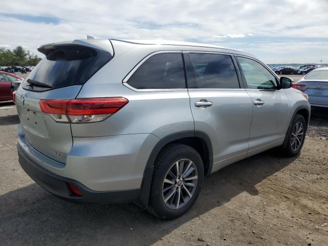 Vin: 5tdjzrfh7js866725, lot: 57944005, toyota highlander se 20183
