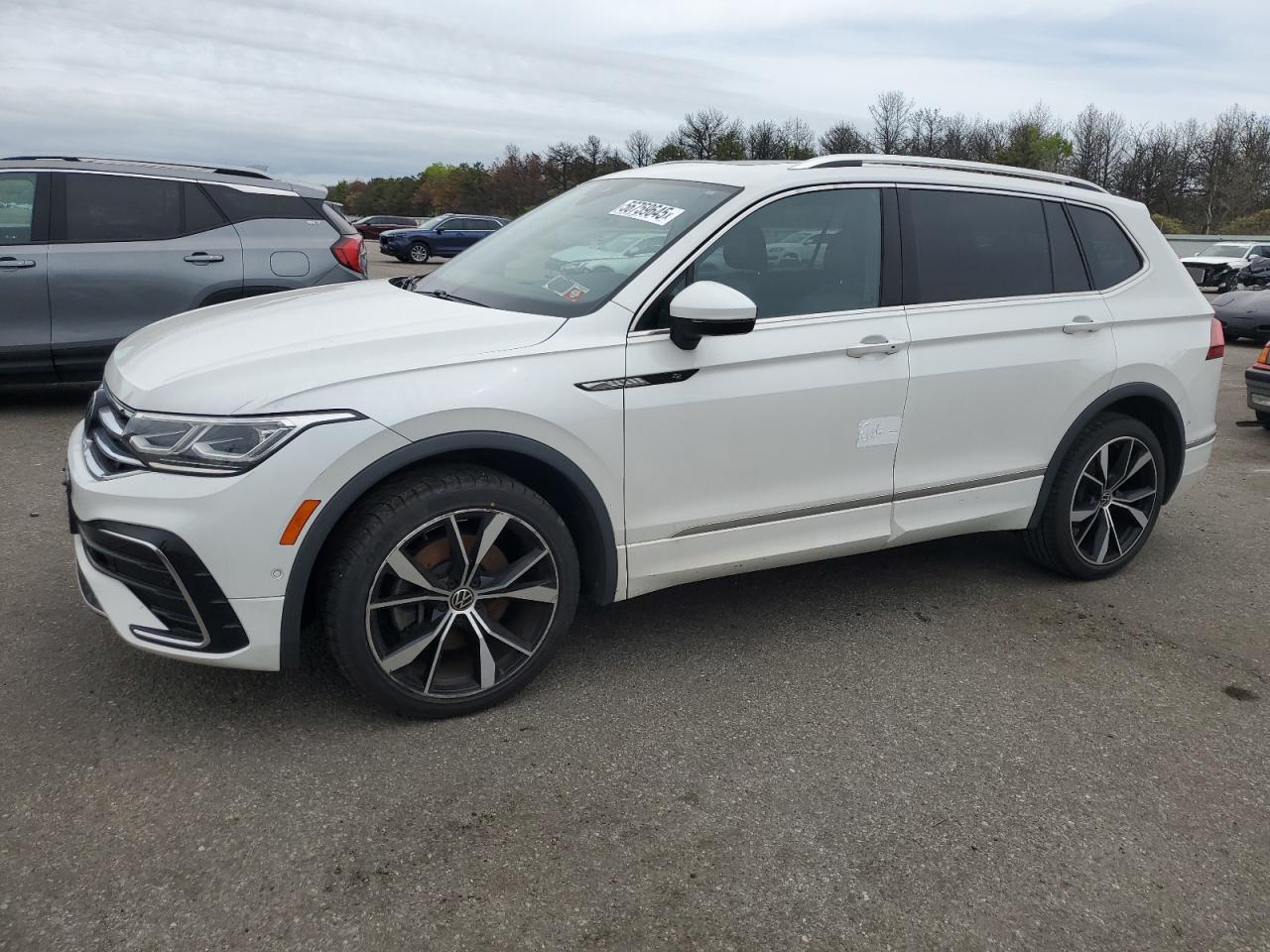 VOLKSWAGEN TIGUAN SEL R-LINE