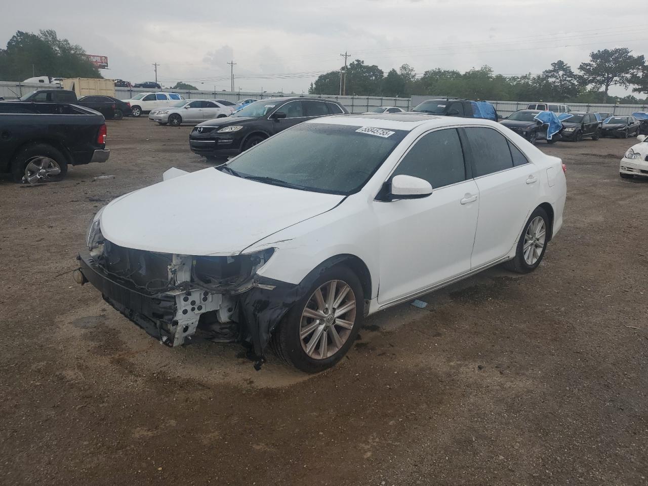TOYOTA CAMRY BASE
