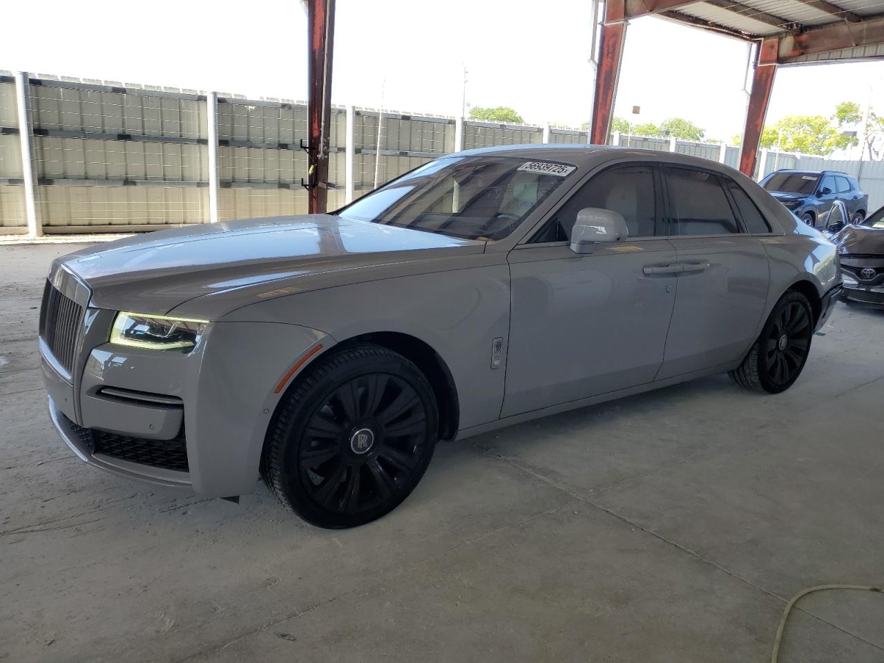 ROLLS-ROYCE GHOST