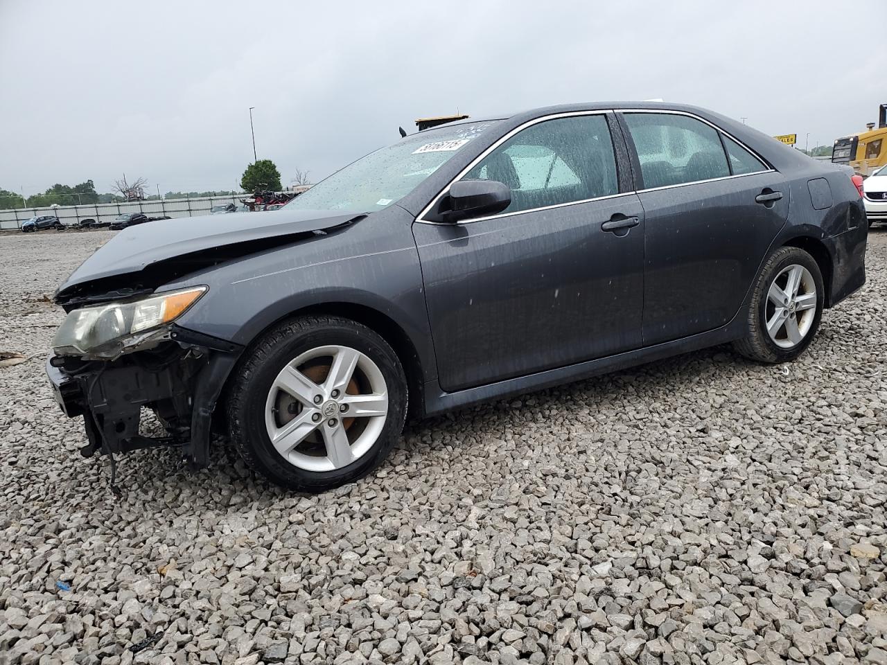 TOYOTA CAMRY BASE