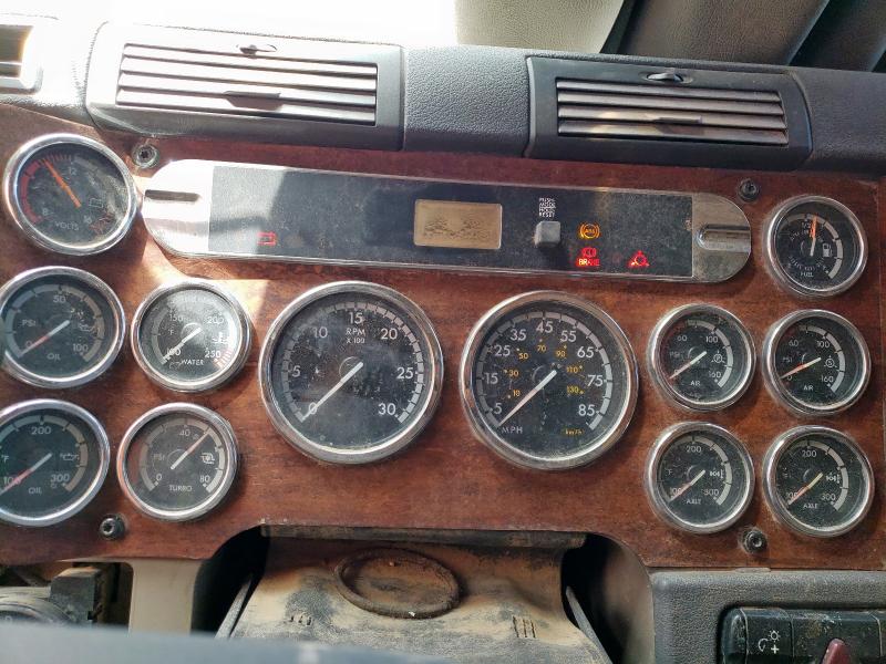 2009 FREIGHTLINER CASCADIA #3301653662