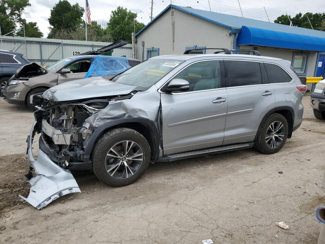 TOYOTA HIGHLANDER XLE