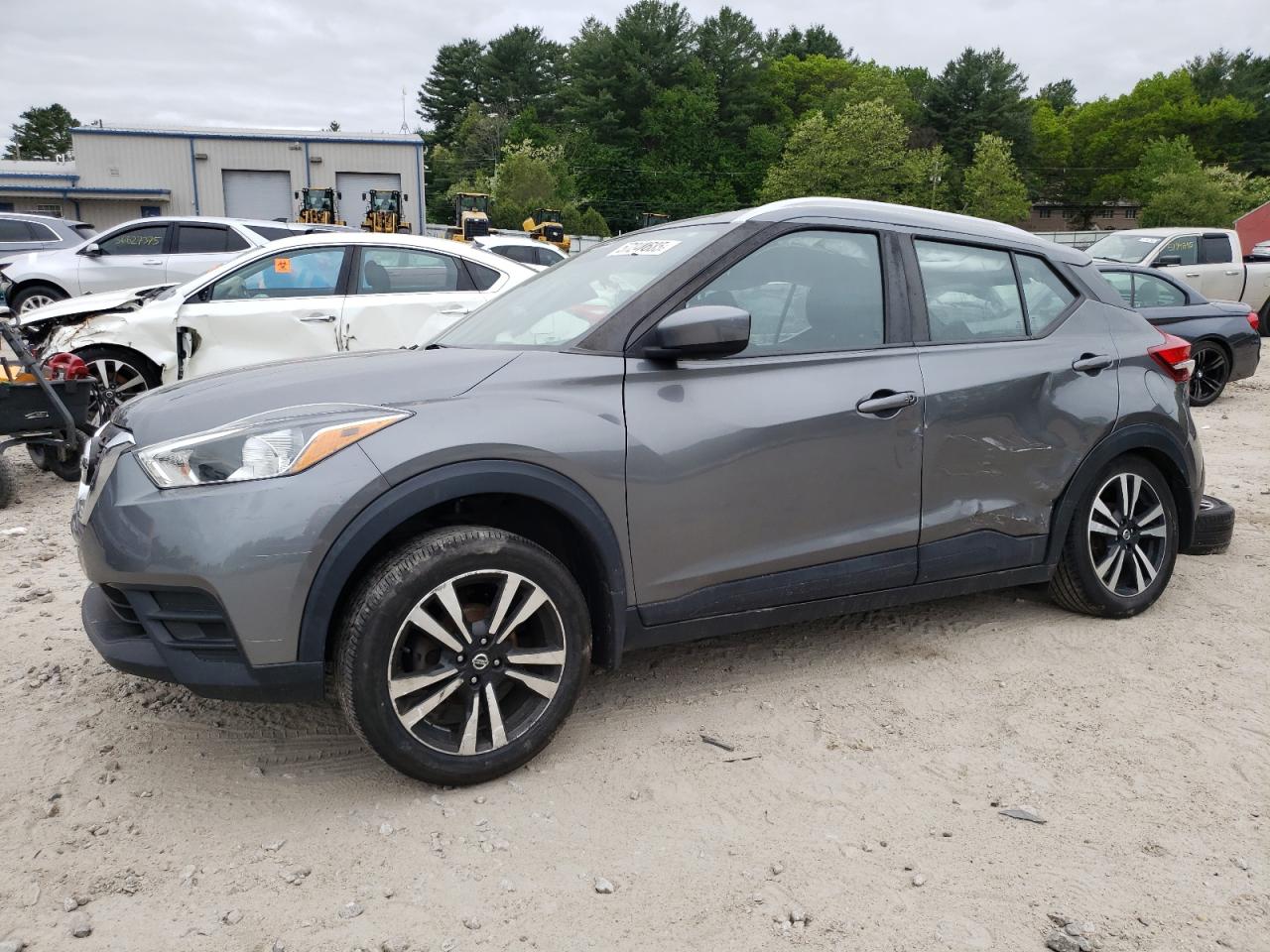 NISSAN KICKS S