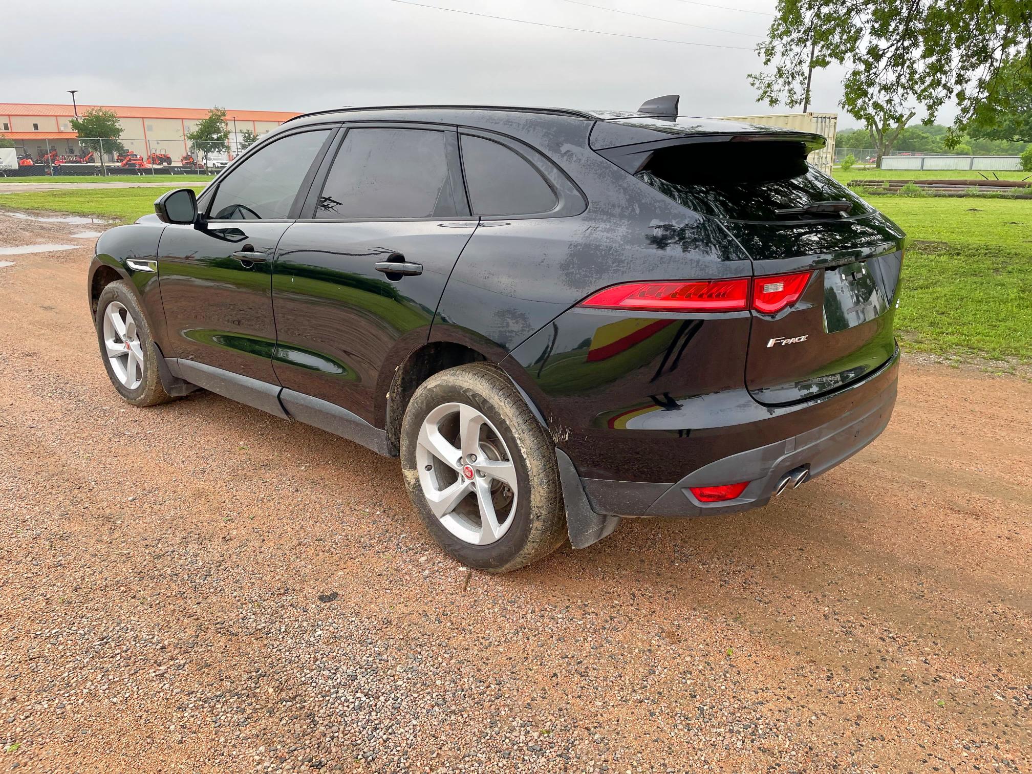 JAGUAR F-PACE PRE 2017 black 4dr spor diesel SADCJ2BN9HA096252 photo #4