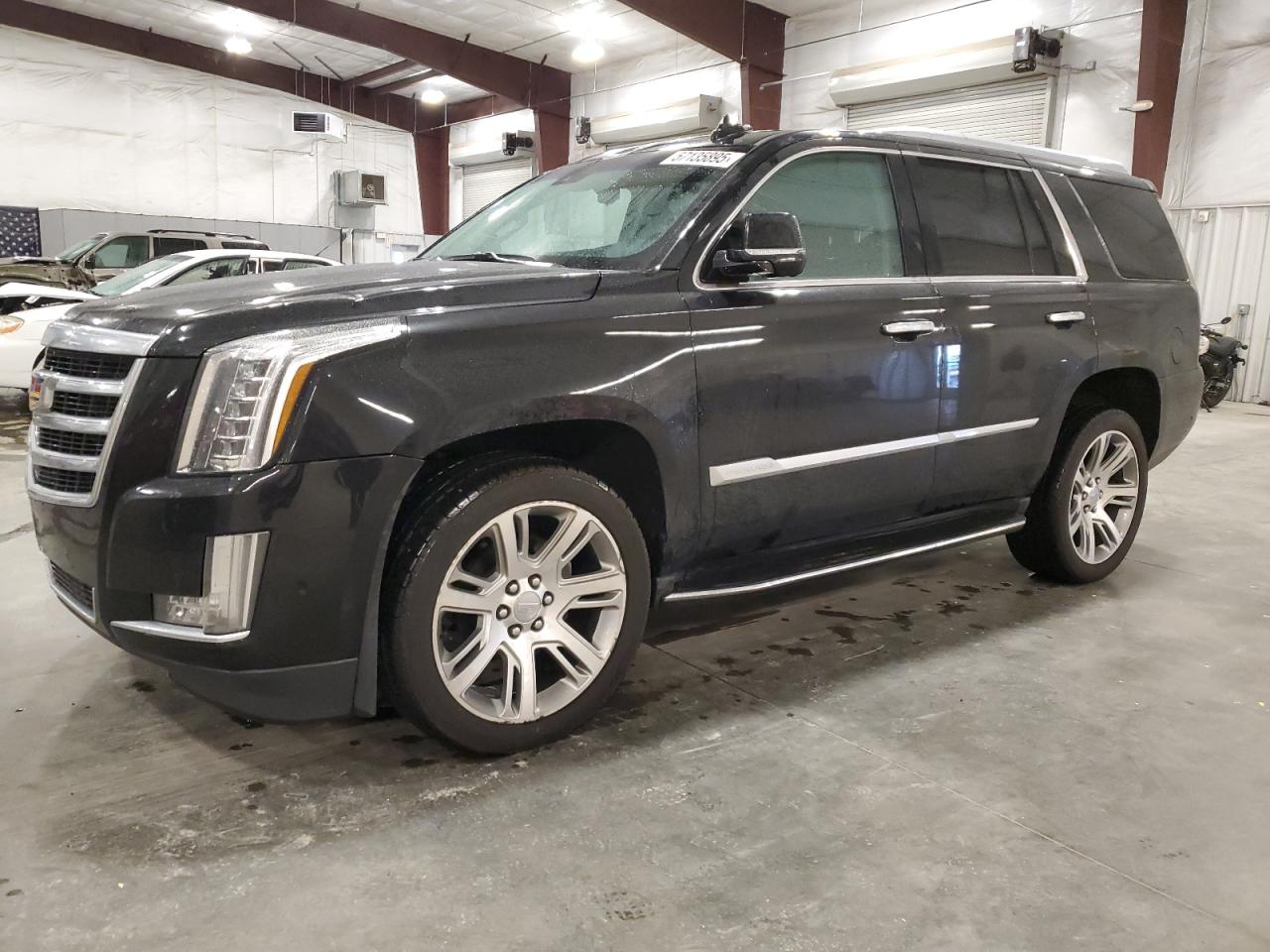 CADILLAC ESCALADE LUXURY