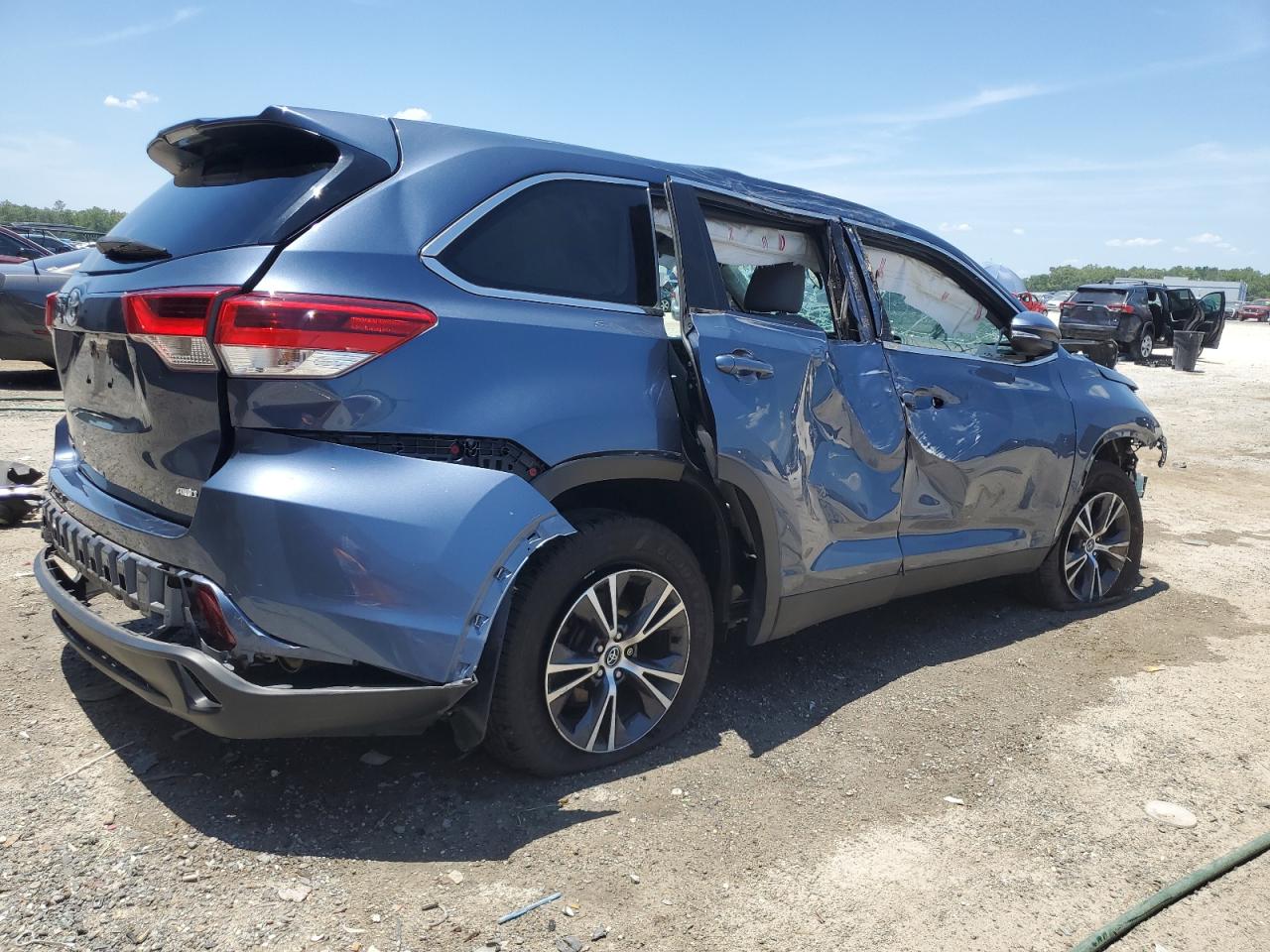 TOYOTA HIGHLANDER LE