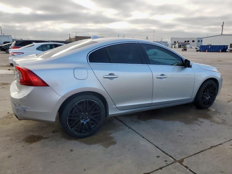 Vin: yv140mfb0f1312432, lot: 55653895, volvo s60 premier 20153