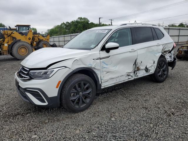 VOLKSWAGEN TIGUAN SE